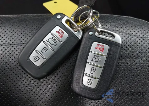 2014 Hyundai Elantra Gt from USA, damaged, VIN KMHD35LH6EU184542